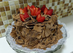 Chocolate c/ Morango cobertura de raspas: