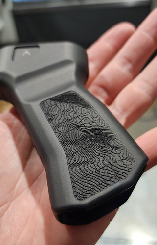 SCORPIUS // AK GRIP | AEROKNOX