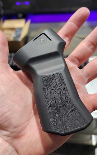 SCORPIUS // AK GRIP | AEROKNOX