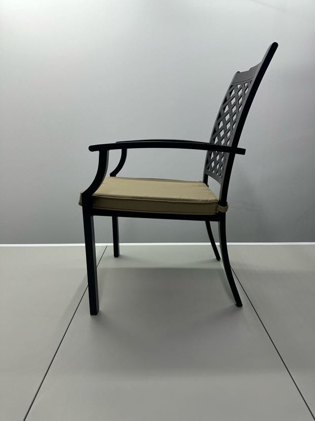 תמונה ממוזערת: כיסא דגם וושינגטון