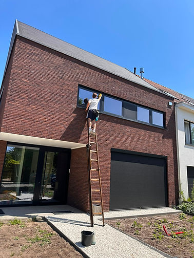 ramen wassen op ladder.jpeg