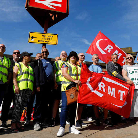 Reino Unido enfrenta segundo dia de greve nos transportes ferroviários