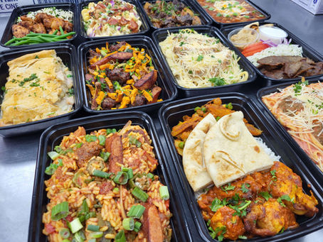 Boxed Lunches vs. Buffet Catering: Which is Better for Your Event?