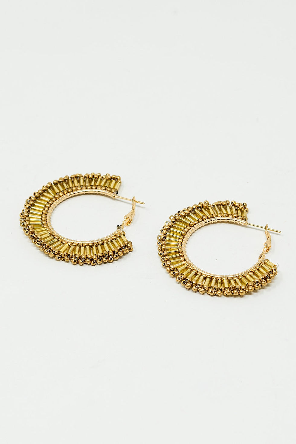 Thumbnail: Medium Hoops With Beaded Details in Gold