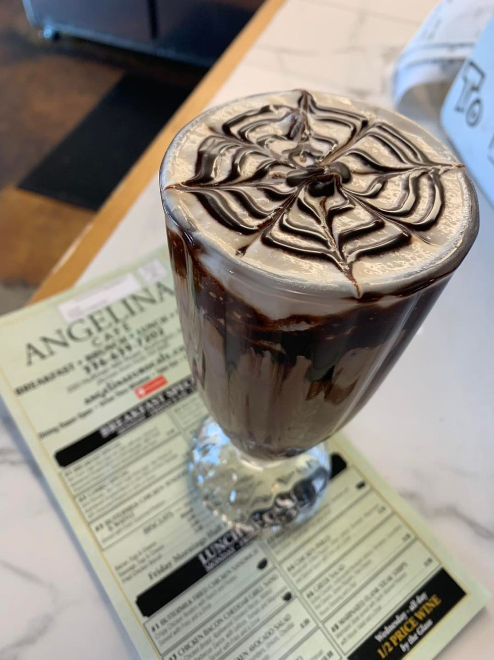 Thumbnail: Angelina's Café