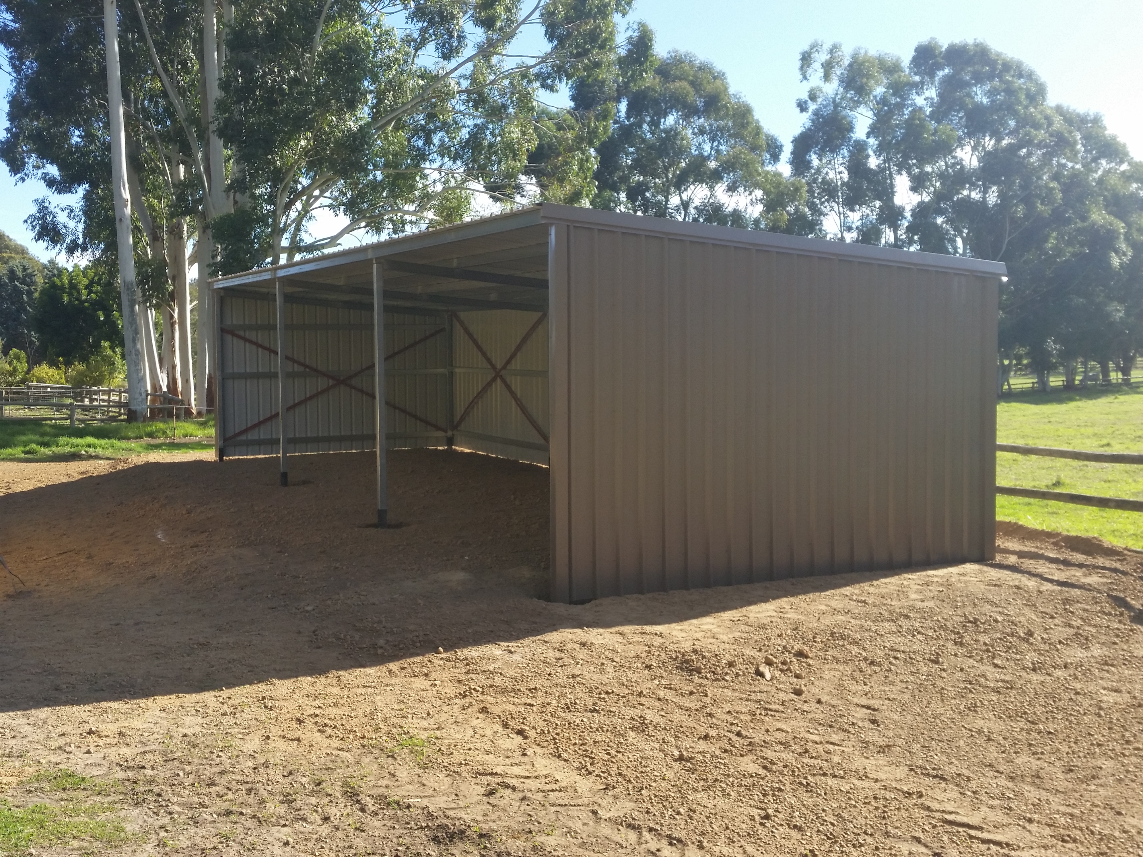 Horse shelter 12x4x3