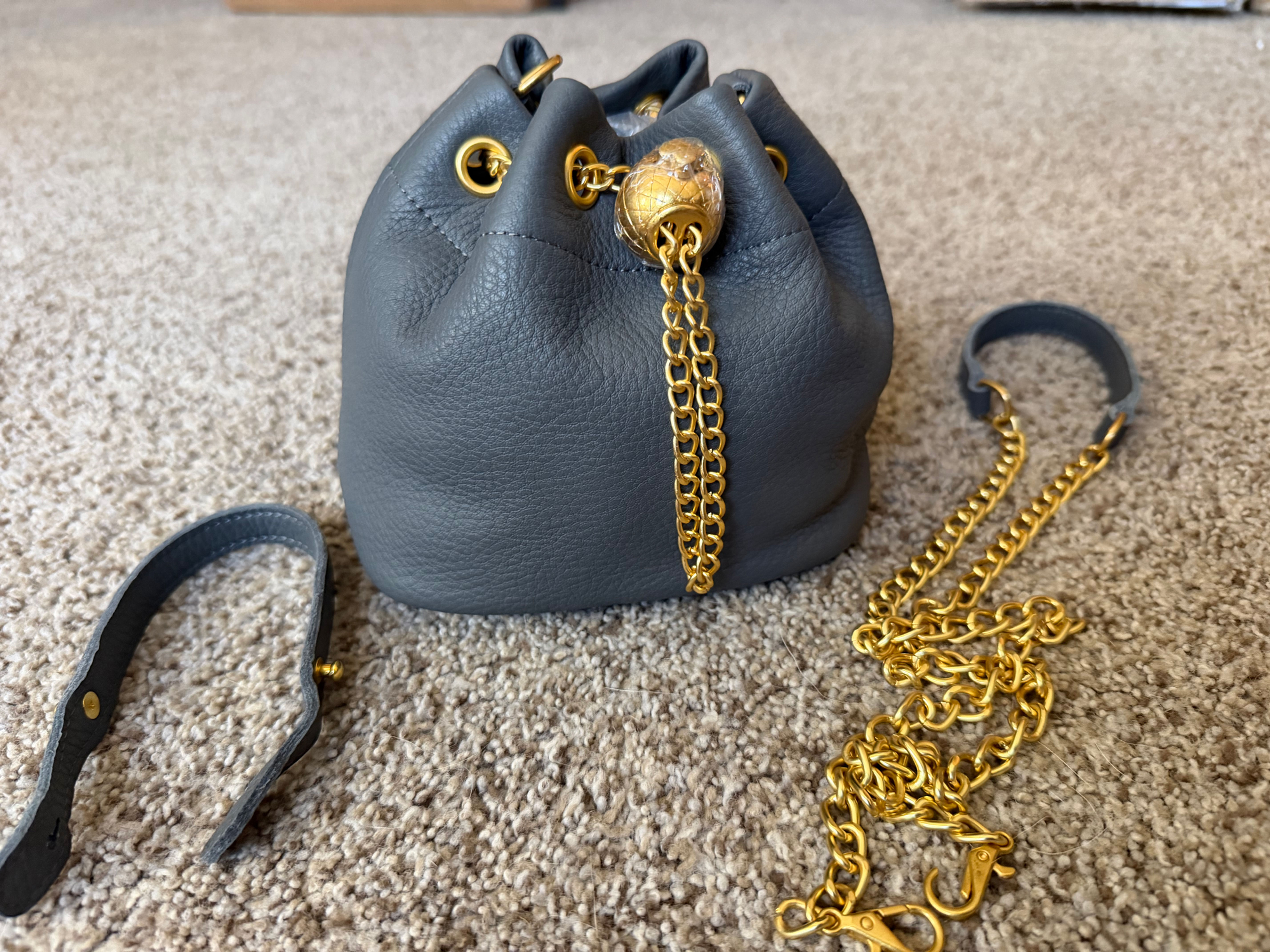 Small bucket bag
