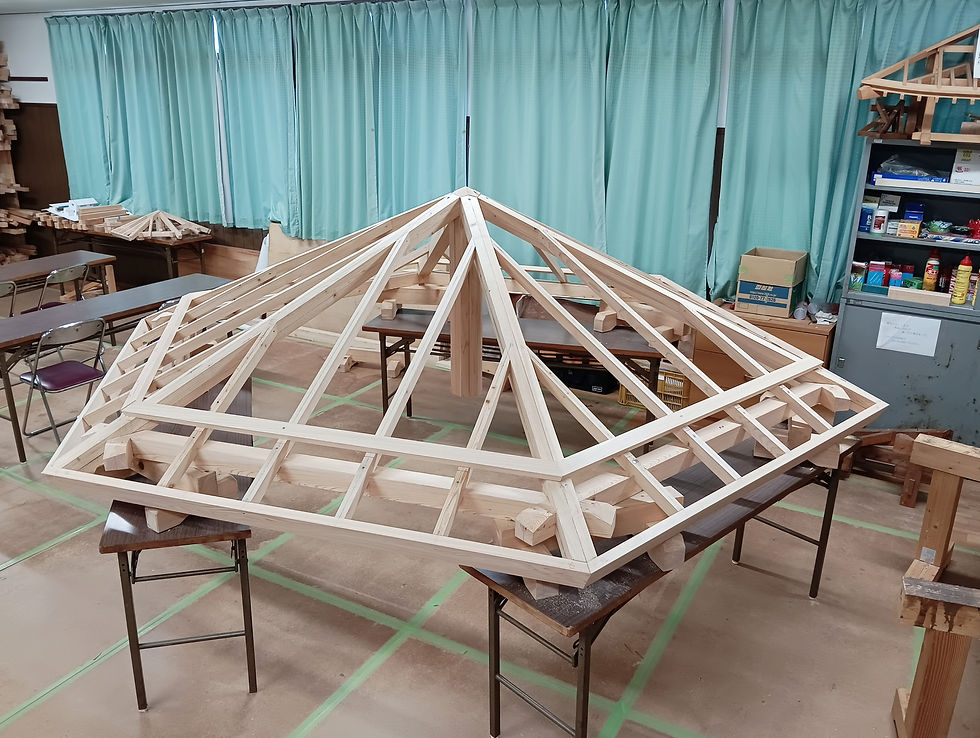 六角形小屋組1