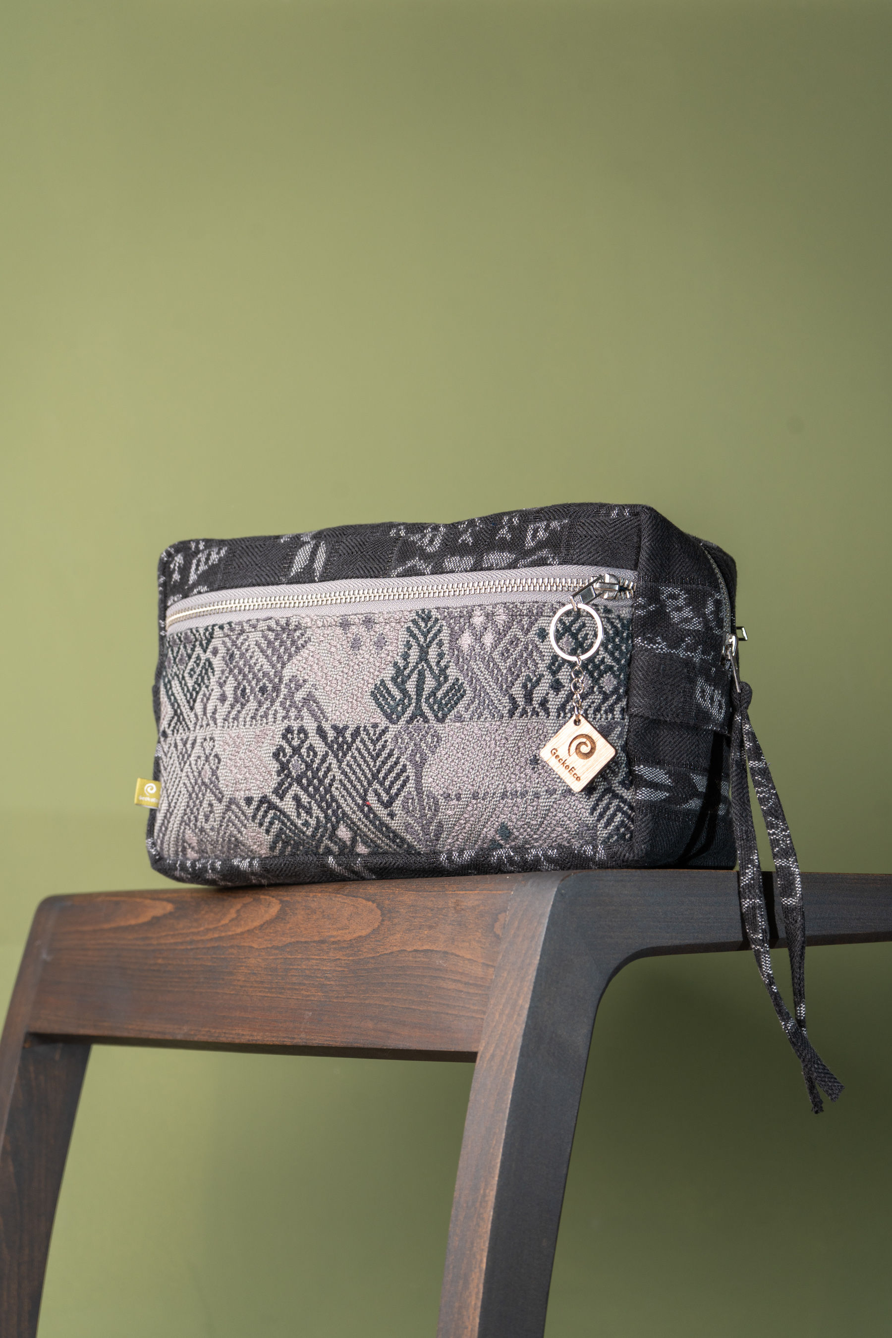 Estuche de Viaje - Neceser Huipil - Tono Negro/Gris