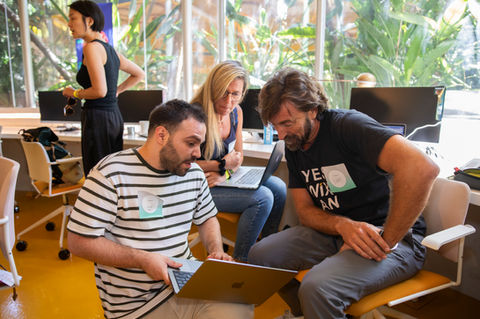 Los Angeles Launch Event, picture 1 out of 109