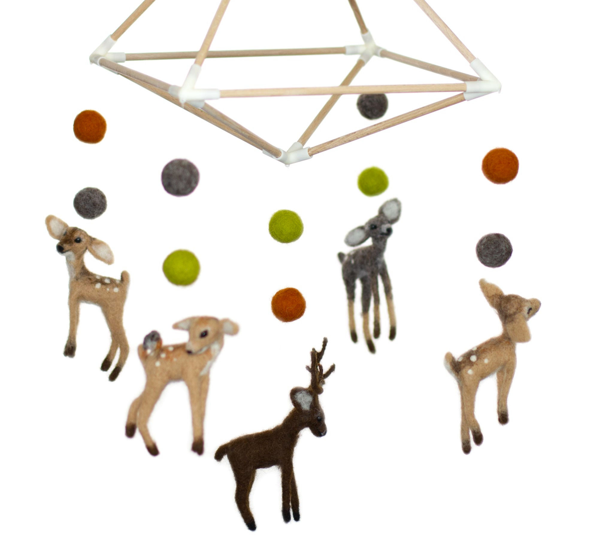 Gefilztes Babymobilé / Familie Hirsch im Unterholz