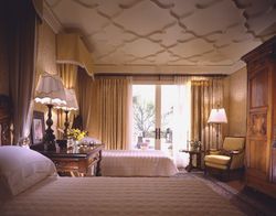 Guest Suite B 1.jpg