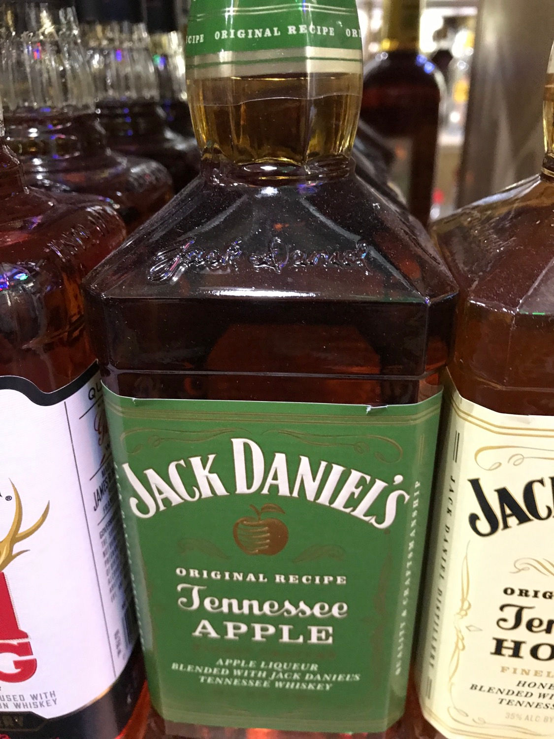 JACK DANIELS TENNESSEE APPLE 750