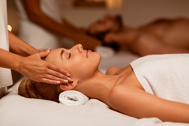couple-receiving-head-massage-relaxing-in-luxury-s-2025-03-18-18-05-46-utc.jpg