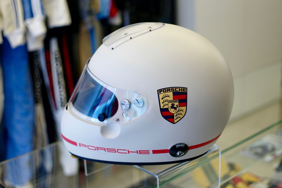 サムネイル： Porsche Rennsport　ヘルメット IVOS DD FIA8859-2015