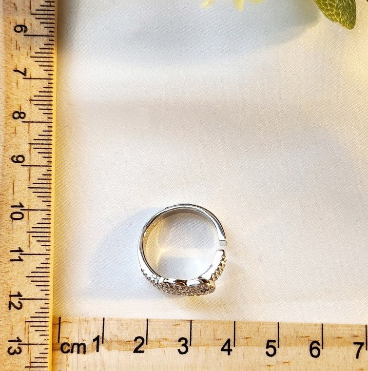 Thumbnail: DIAMANTE HEART RING – Silver Tone