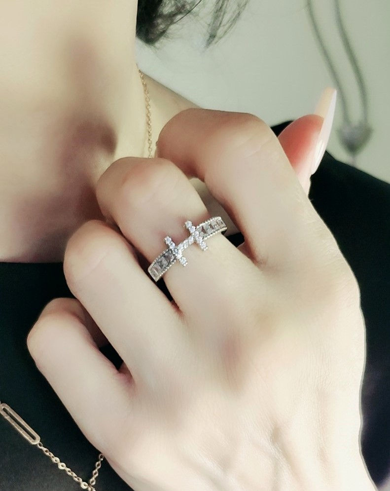 Thumbnail: GLITTERY CRYSTAL LETTER H OPEN RING