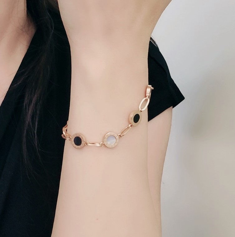 Thumbnail: BLACK AND WHITE IN ROMAN NUMERALS CHAIN BRACELET – Rose Gold Tone