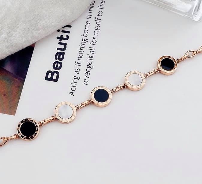 Thumbnail: BLACK AND WHITE IN ROMAN NUMERALS CHAIN BRACELET – Rose Gold Tone