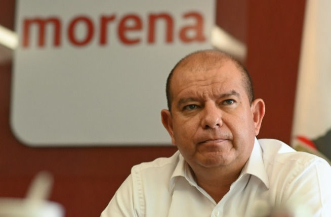 Cuauhtémoc Estrada rechaza acusaciones y pide investigar patrimonio de Maru Campos