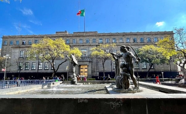 IA debe acercar la SCJN a la ciudadanía, plantean especialistas