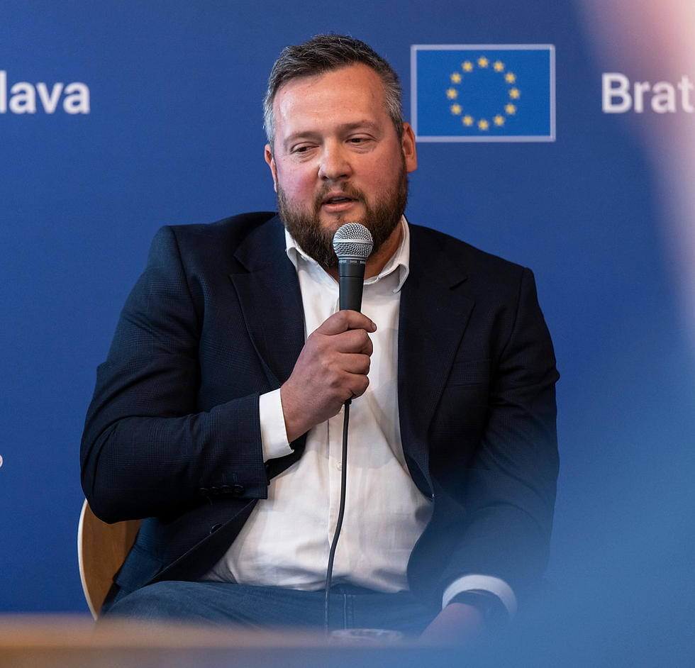 Marek Žembery, Slovak Investment Holding