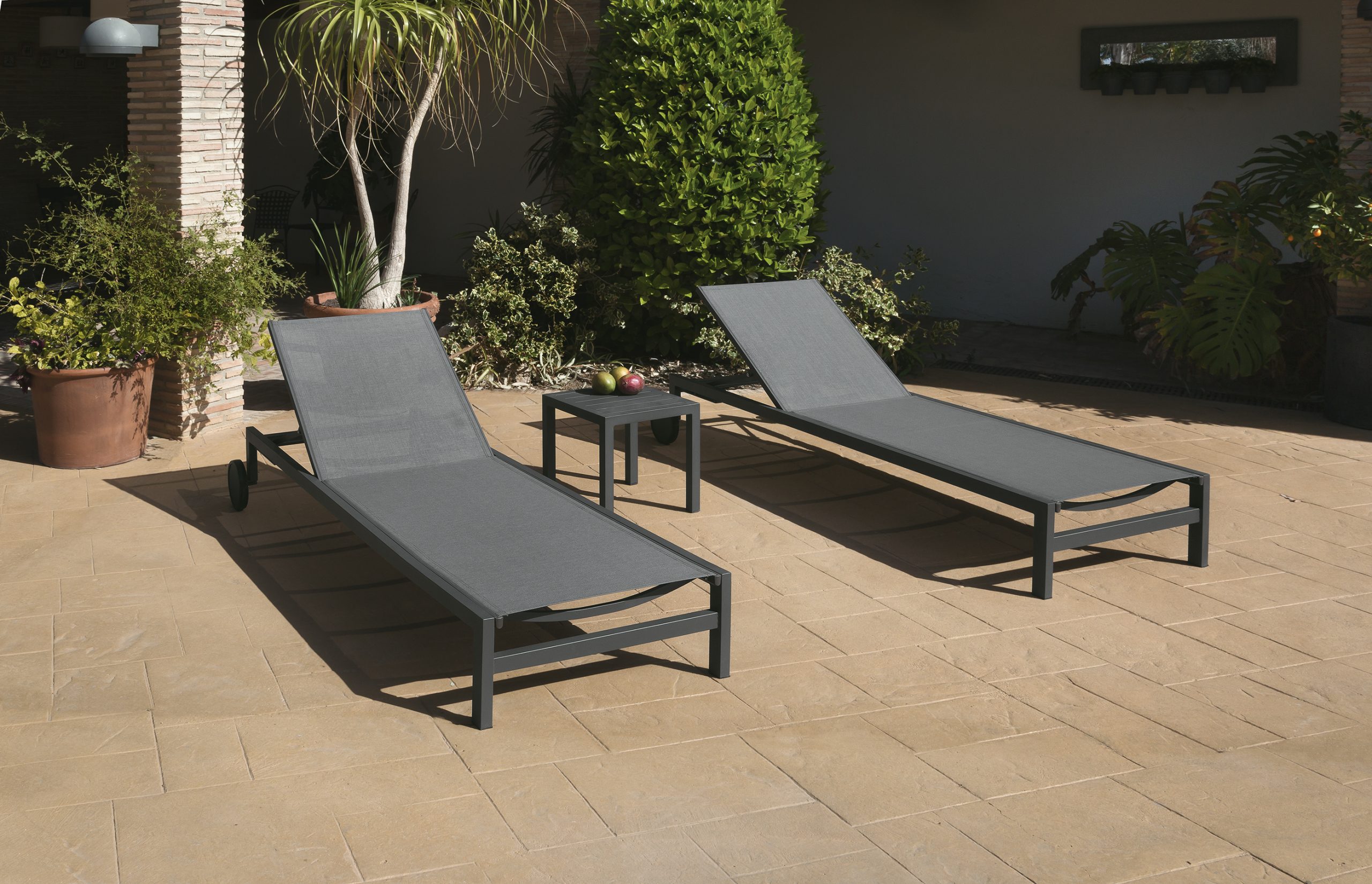 Mesa de apoio LAGOS — Ref. 262 — ambiente da coleção