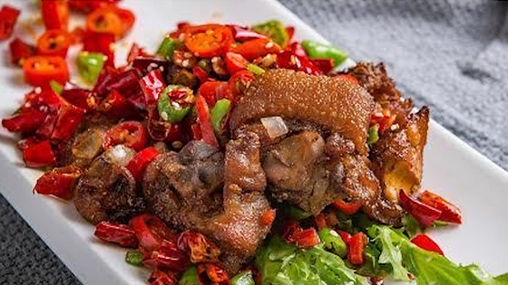 辣子美容蹄 Pig Feet in Red Chili Pepper