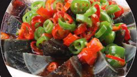 尖椒皮蛋 Preserved Duck Eggs with Chili Sauce