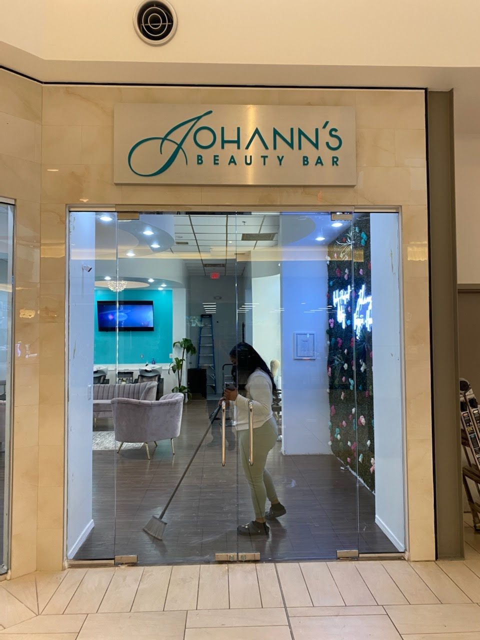 Johann's Beauty Bar