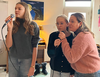 aurélie et filles 2.jpg