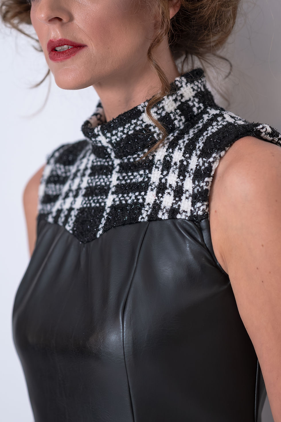 Thumbnail: Highlands Noir Vogue Diva Dress detail front view