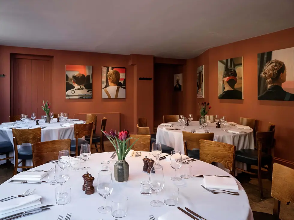 0006-2017-Quod-Restaurant-Bar-Oxford-High-Res-Red-Room-Private-Dining-Art-Web-Hero.webp