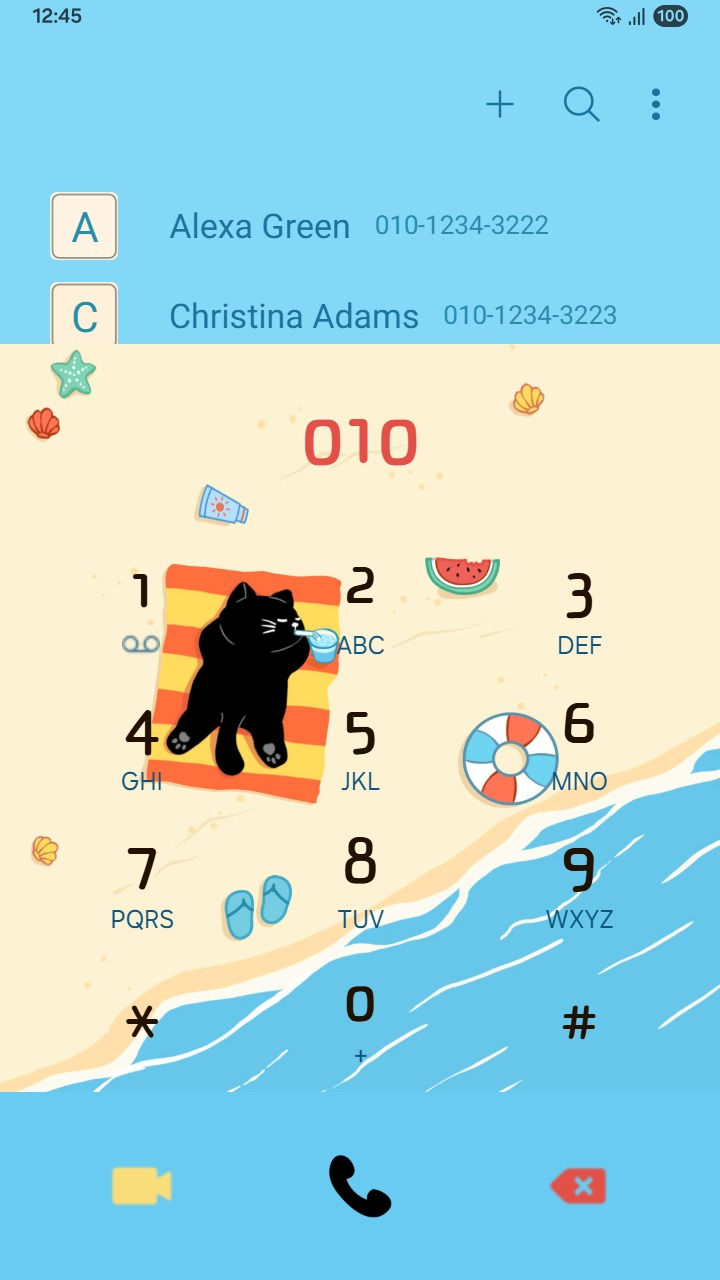 縮圖：Cute Black Cat Chilling On Summer Picnic Day | Miiro Vibes