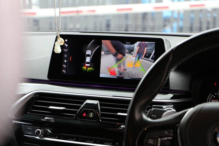 Imej kecil: BMW 530E 2018