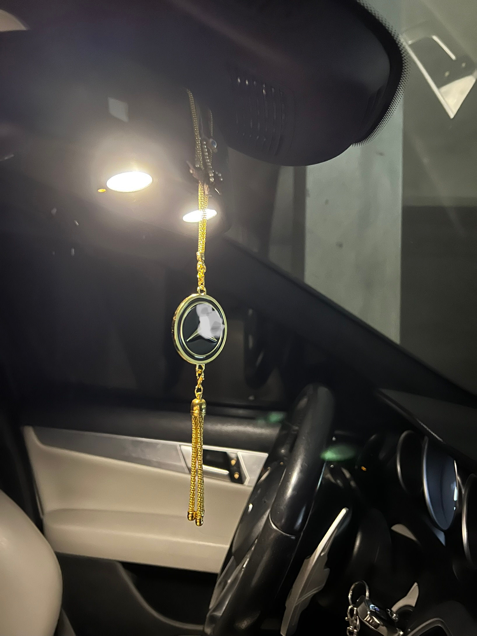 Mercedes Gold Ayna Süsü