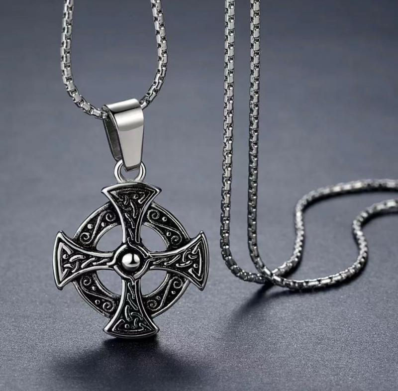 Collana Punk Celtic Cross