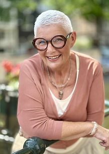 Sonja Elferink Opleiding systemisch werk en familieopstellingen