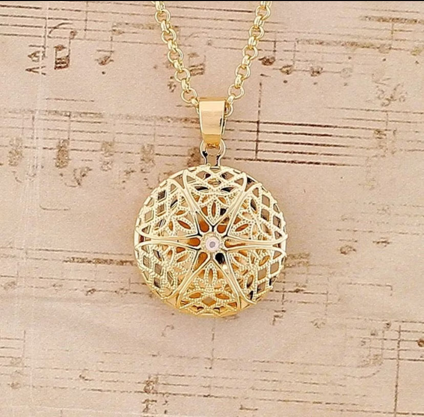 Miniatura: Colar difusor dourado mandala 