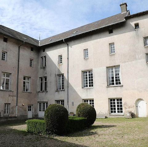 the castle courtyard