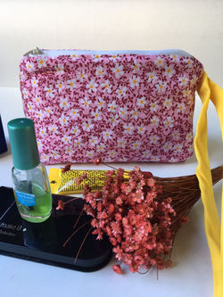 Necessaire Triangular