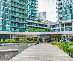 Spacious, 9 Foot Ceiling 1 + 1 At Prestigious Pinnacle Center.