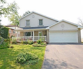 Unique 3Br House On A Quiet Cres