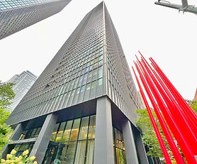 Luxury, Bright 2 Bedroom Corner Unit