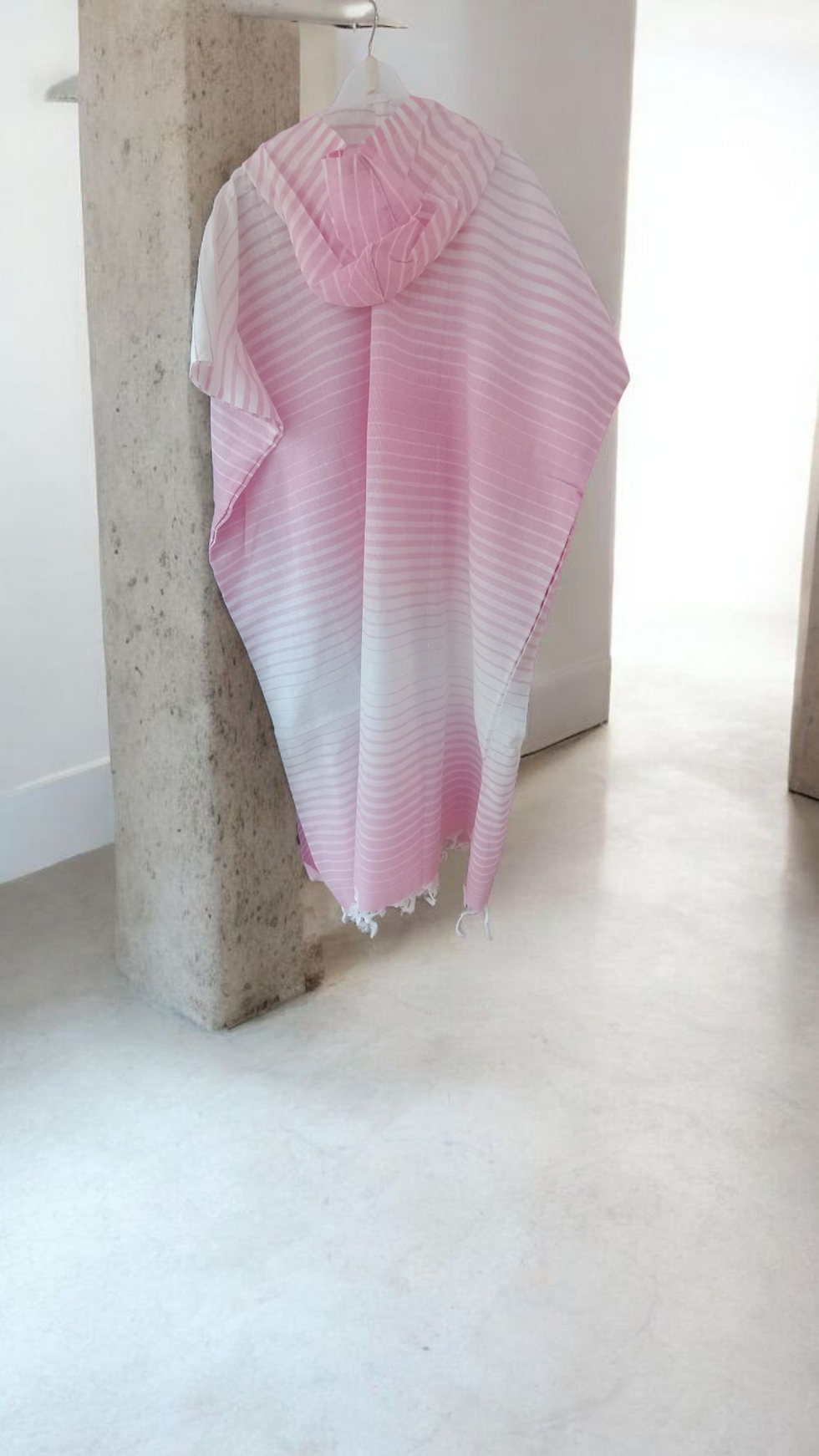 Pikkukuva: Shadow hamam poncho