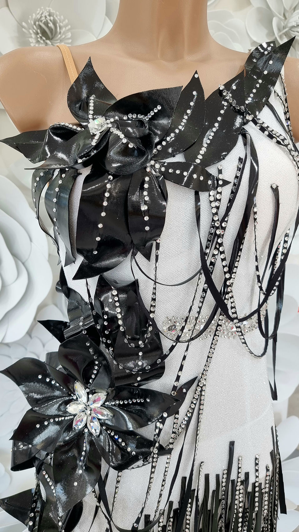 Miniatura: Latin White Black Leather