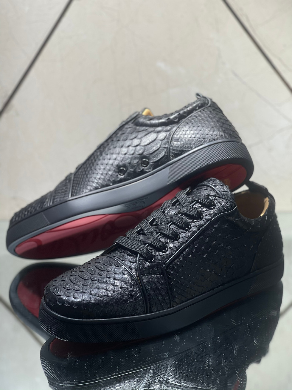 Miniatura: Christian louboutin