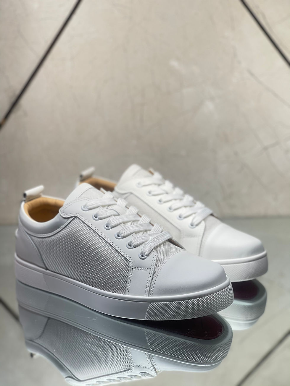 Miniatura: Christian louboutin
