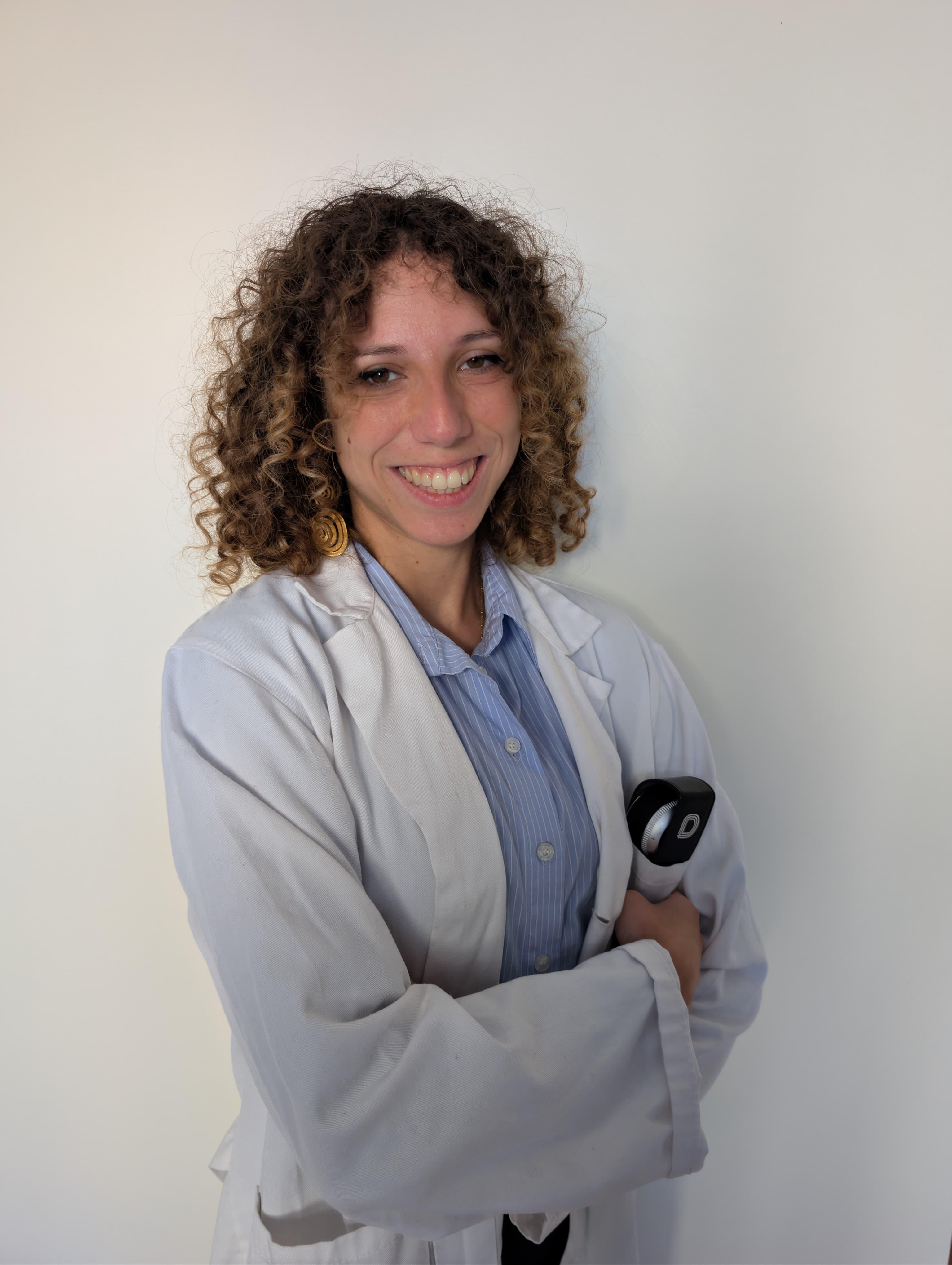 Dott.ssa Benedetta Tirone, specialista in Dermatologia e Venereologia presso il Centro Medico De Pace