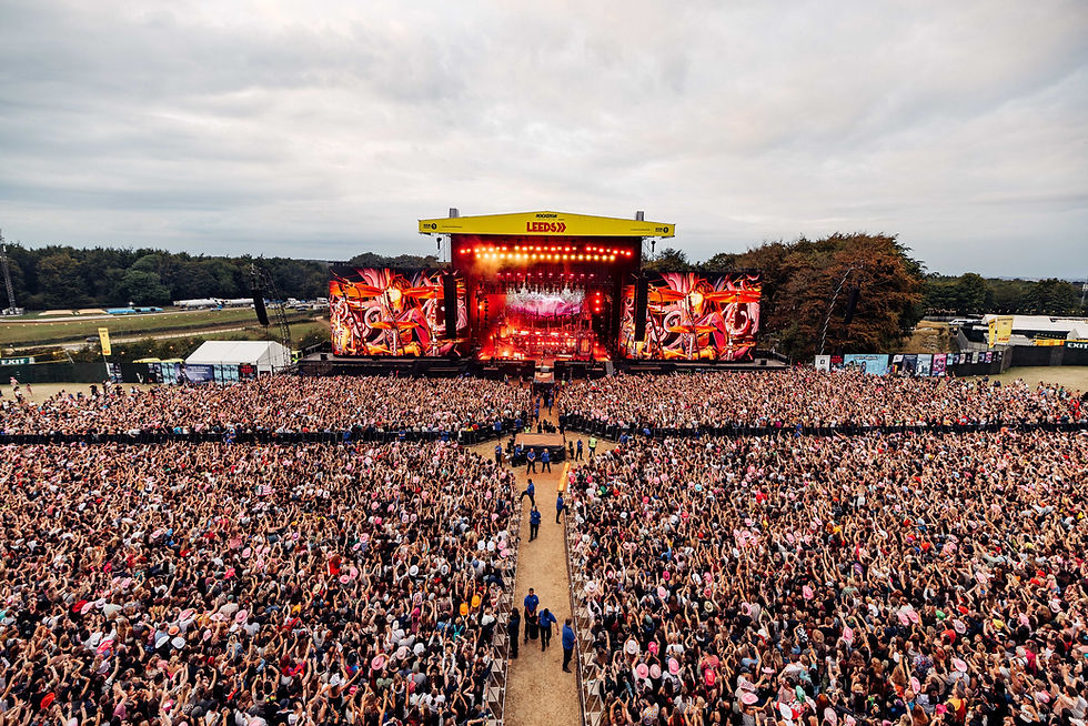 LEEDS FESTIVAL 2025 - SUNSHINE, SINGALONGS & A PINK PONY CLUB TAKEOVER